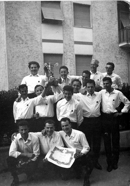 1965 vincitori.jpg - 1965: vincitori al concorso corale ENAL di Bolzano